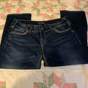 Women’s Silver capris